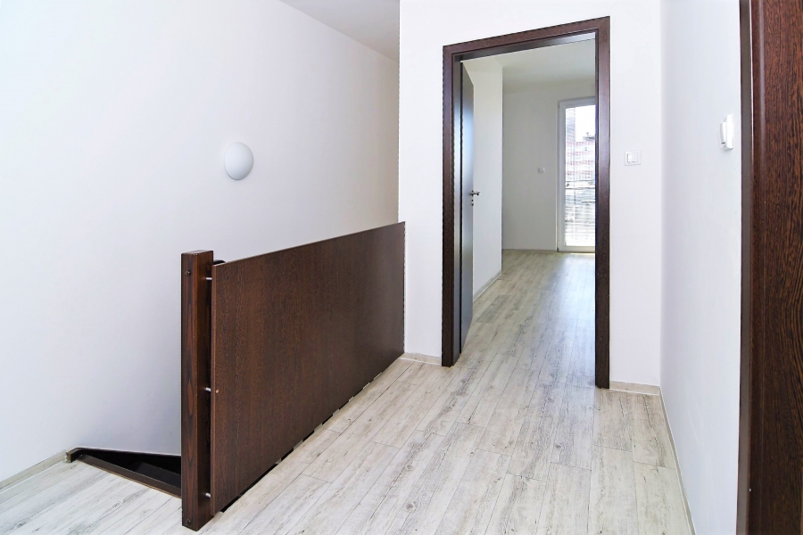 Pronájem bytu 2+kk nebo 3+kk v Brně, 100 m2, s terasou a balkonem