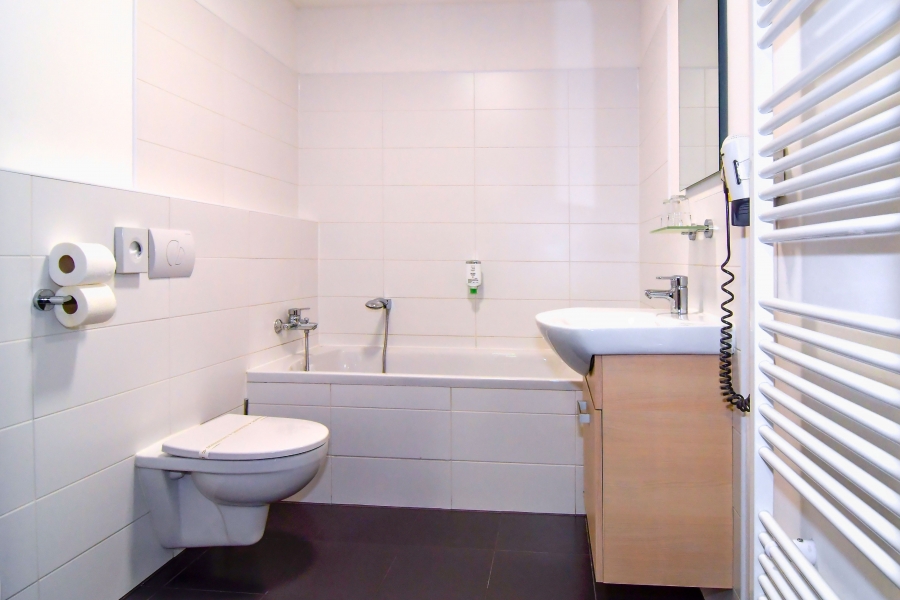 Pronájem luxusního zařízeného bytu 1+kk s balkonem a klimatizací, 35 m2